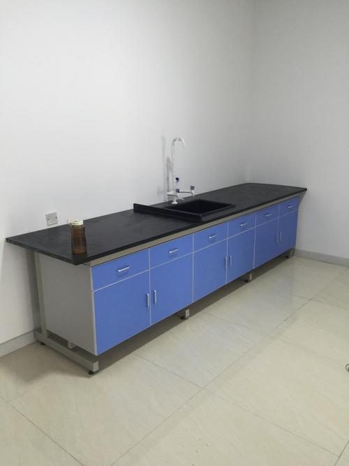 室操作台               实验室操作台属于实验室家具的主要构成部分